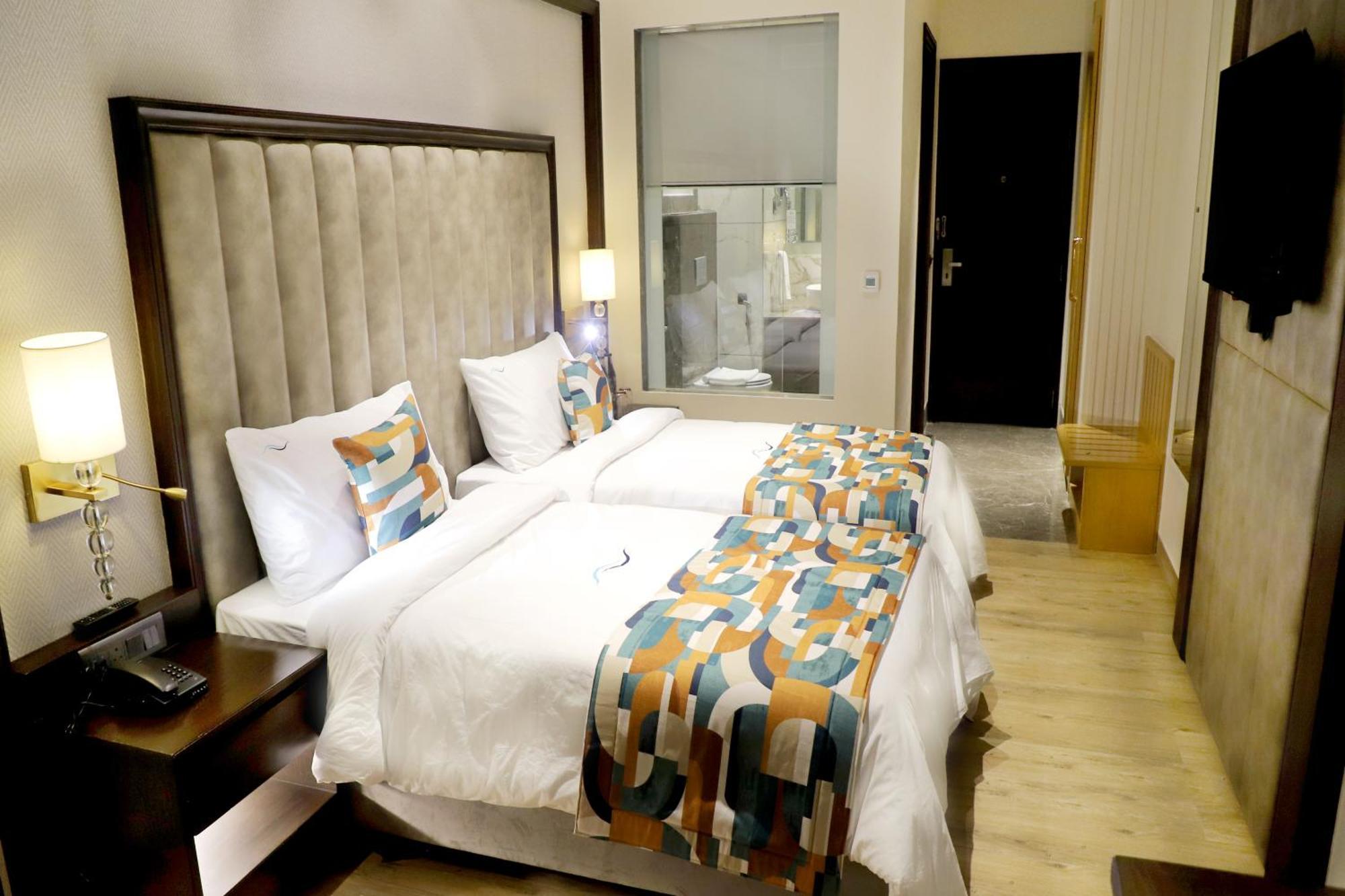 Blusalzz Residence Amritsar Bagian luar foto
