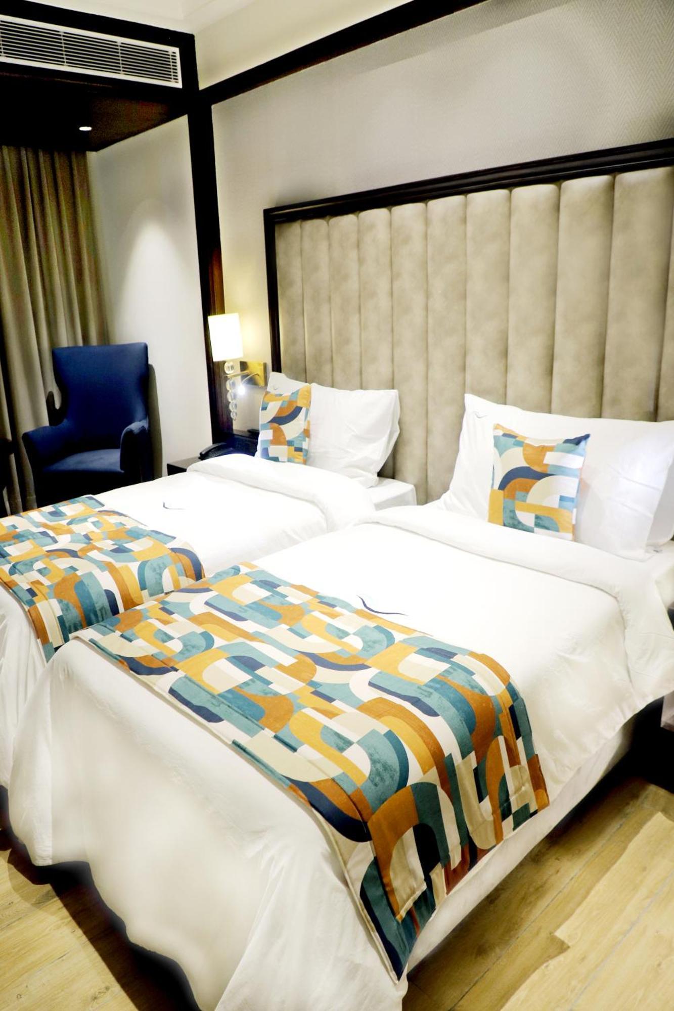 Blusalzz Residence Amritsar Bagian luar foto