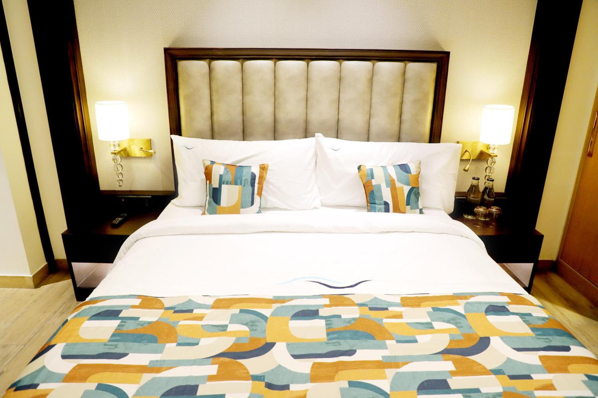 Blusalzz Residence Amritsar Bagian luar foto