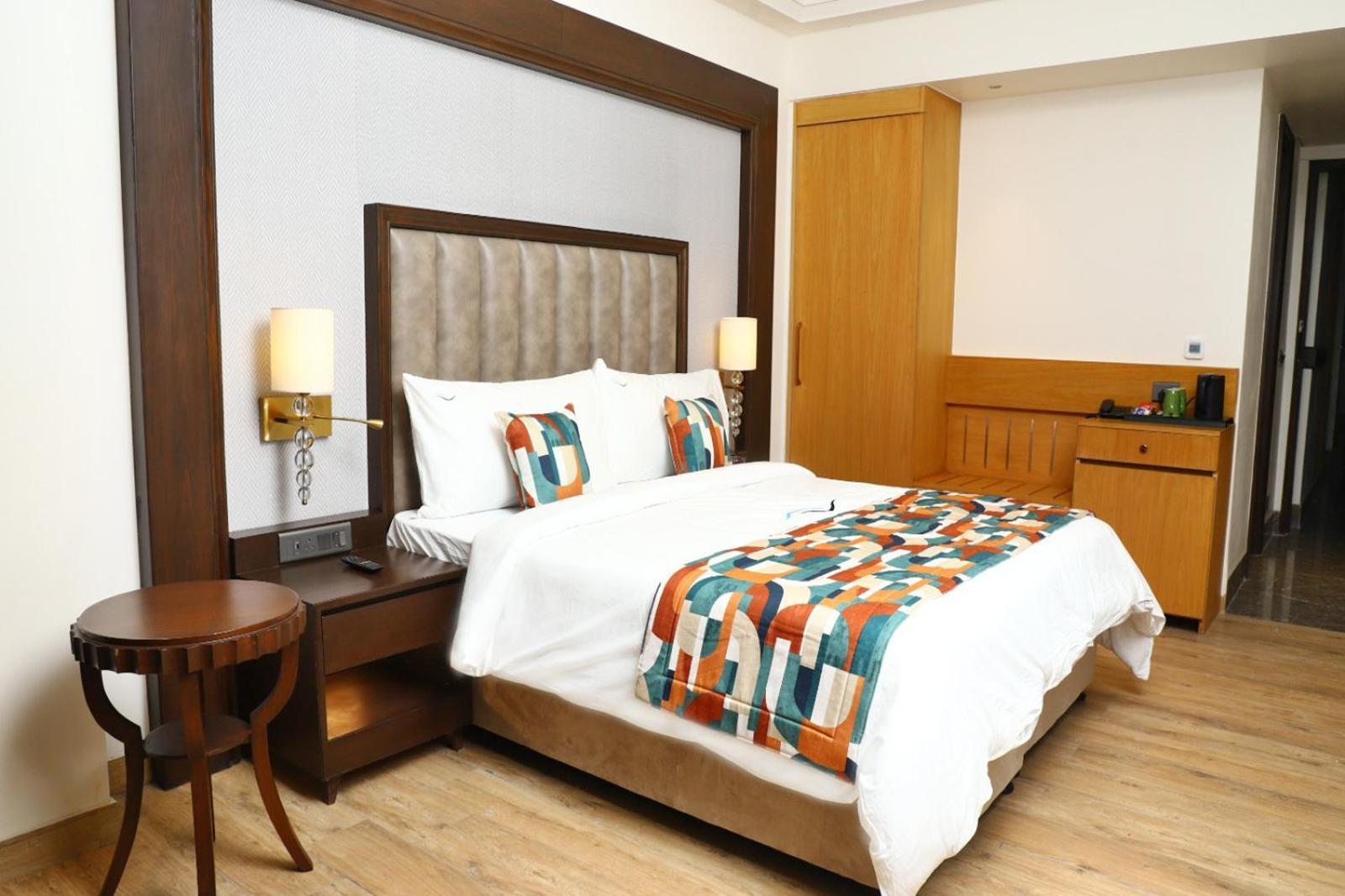 Blusalzz Residence Amritsar Bagian luar foto