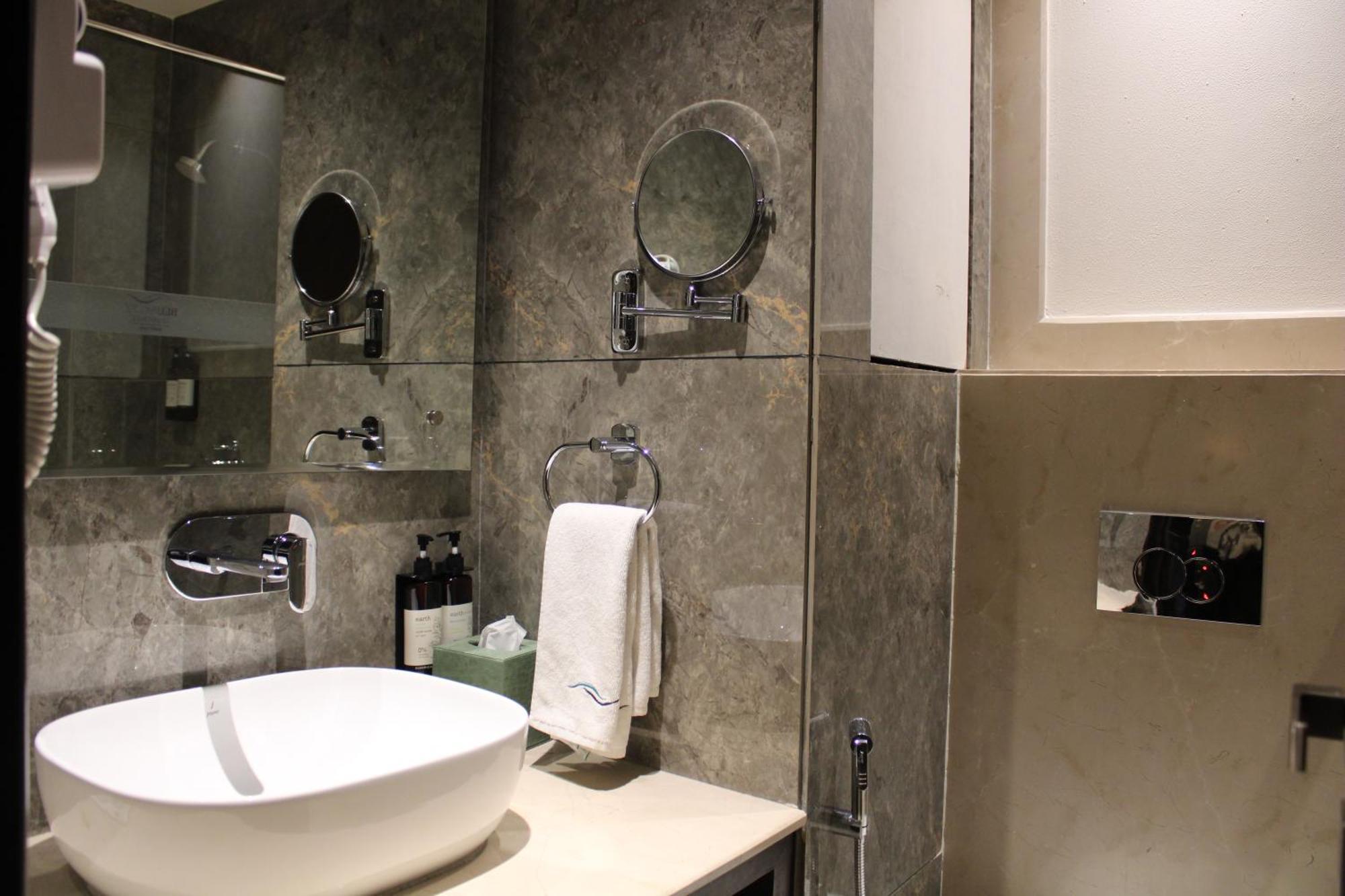 Blusalzz Residence Amritsar Bagian luar foto