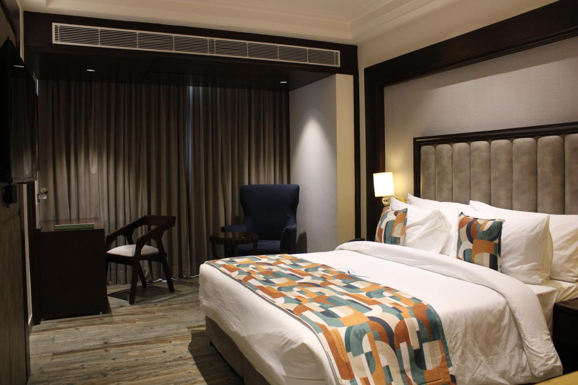 Blusalzz Residence Amritsar Bagian luar foto