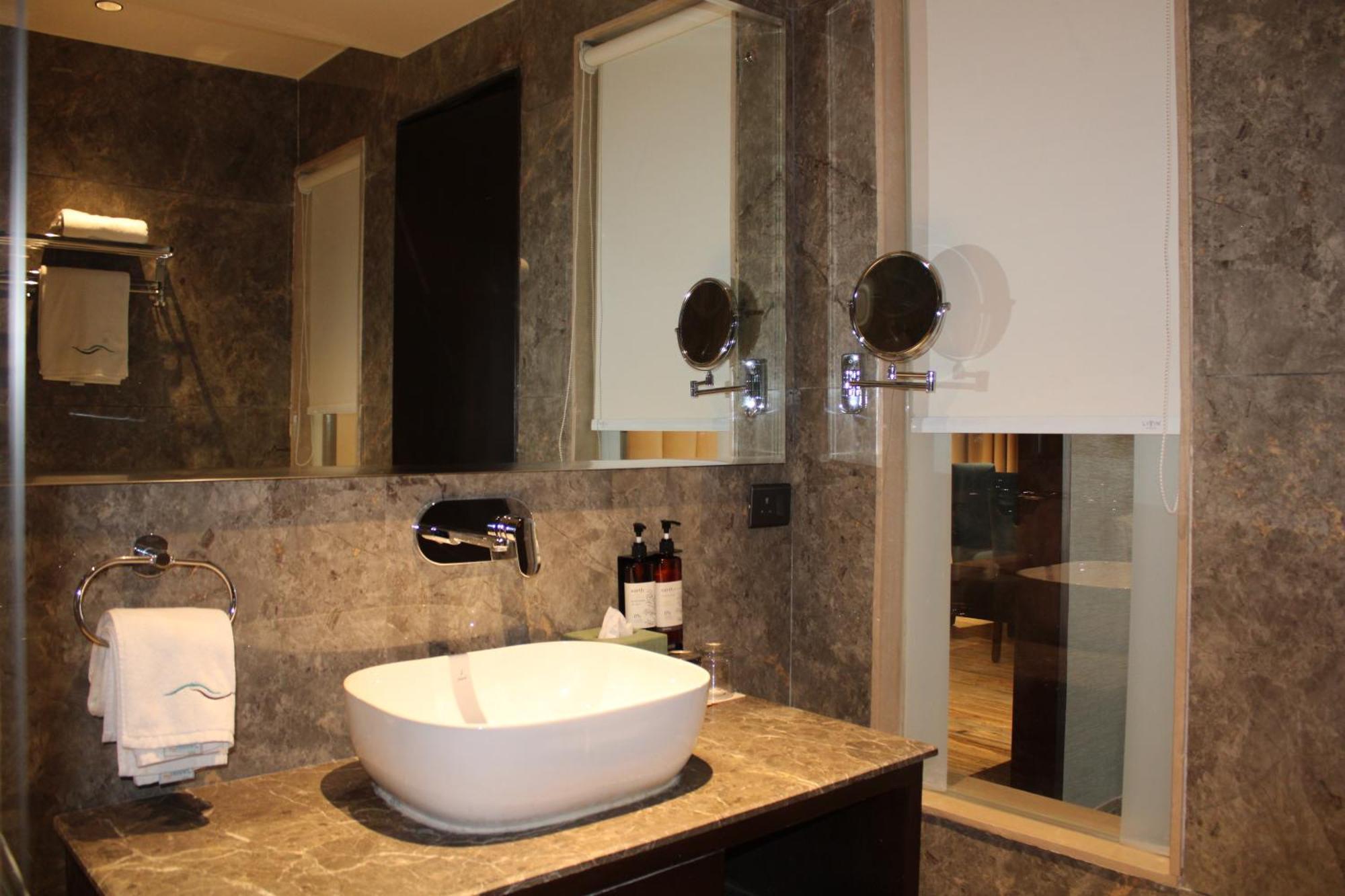 Blusalzz Residence Amritsar Bagian luar foto