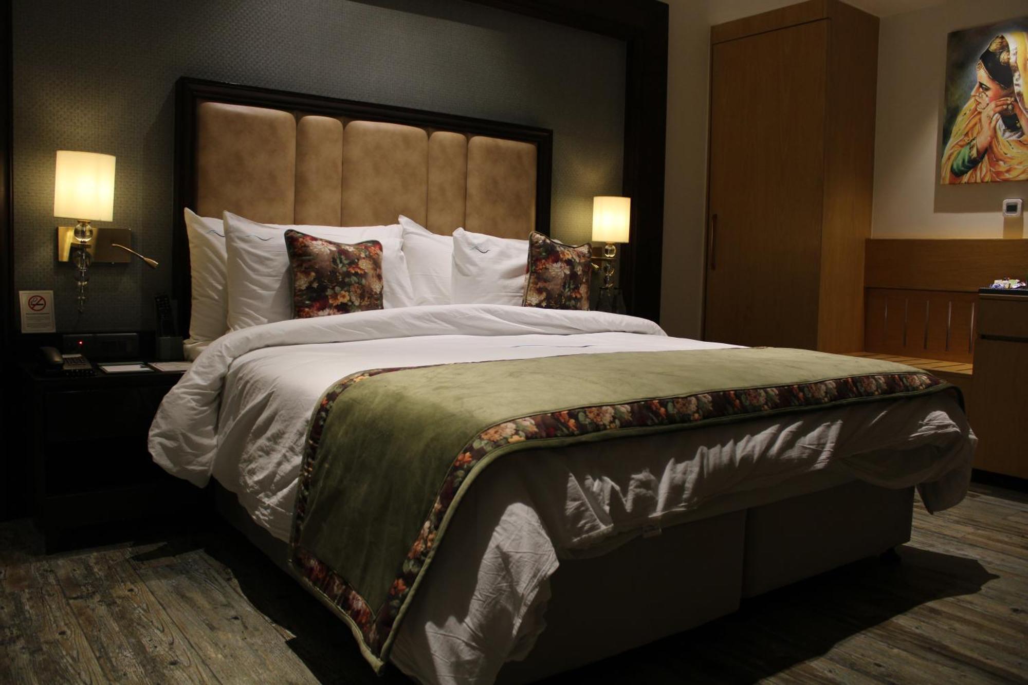 Blusalzz Residence Amritsar Bagian luar foto